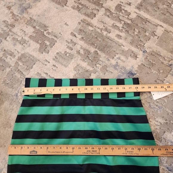 NWT Eloquii green blue stripe pullon stretch pencil skirt. Back zip slit. Sz 16. - Picture 8 of 16